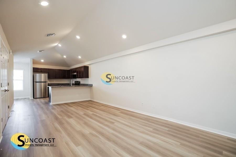 3817 Sw 8th Ct - Photo 5 of 17