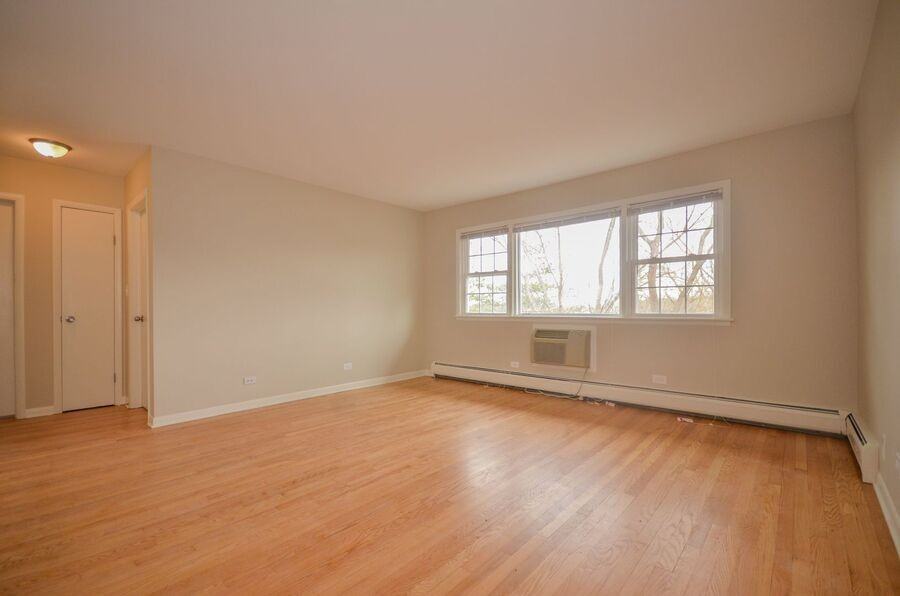 27 N Maple Ct #6 - Photo 6 of 8