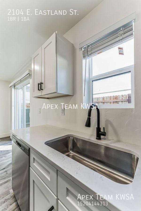 2104 E Eastland St - Photo 6 of 23