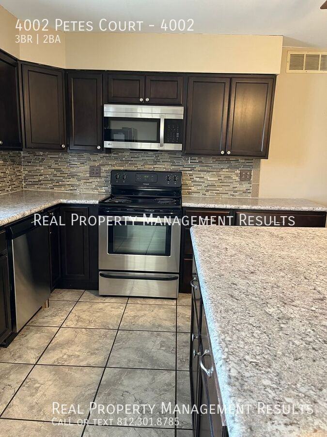 4002 Petes Ct #4002 - Photo 6 of 14