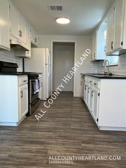 1809 Se 12th St - Photo 4 of 12