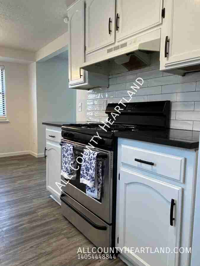 1809 Se 12th St - Photo 6 of 12