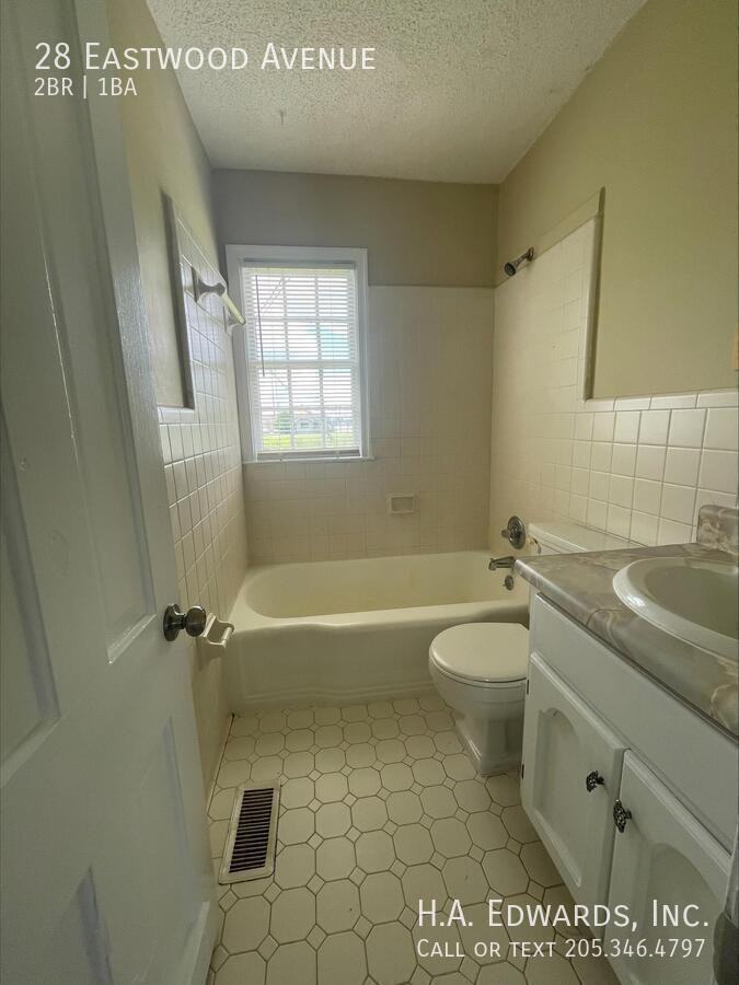 28 Eastwood - Photo 2 of 18