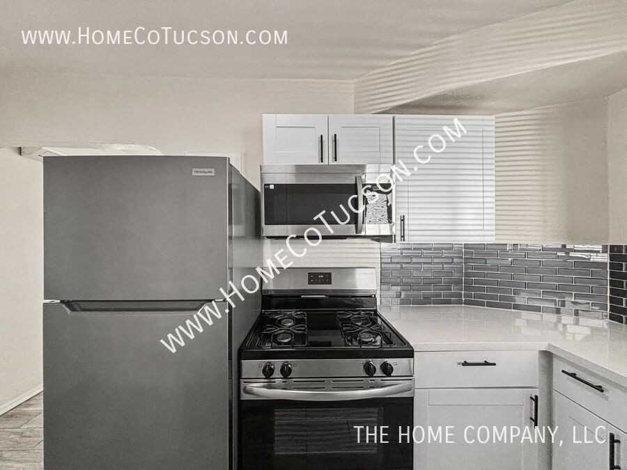 2714 N Hopi Pl - Photo 7 of 18
