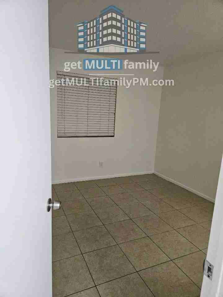 1925 E Hayden Ln #213 - Photo 6 of 7