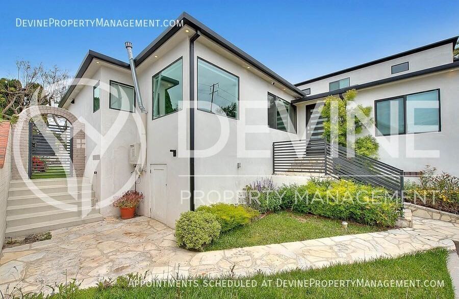 3026 Greenfield Ave - Photo 5 of 46