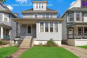 featured image of 104 Grote St