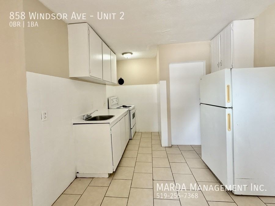 858 Windsor Ave #2 - Photo 2 of 14