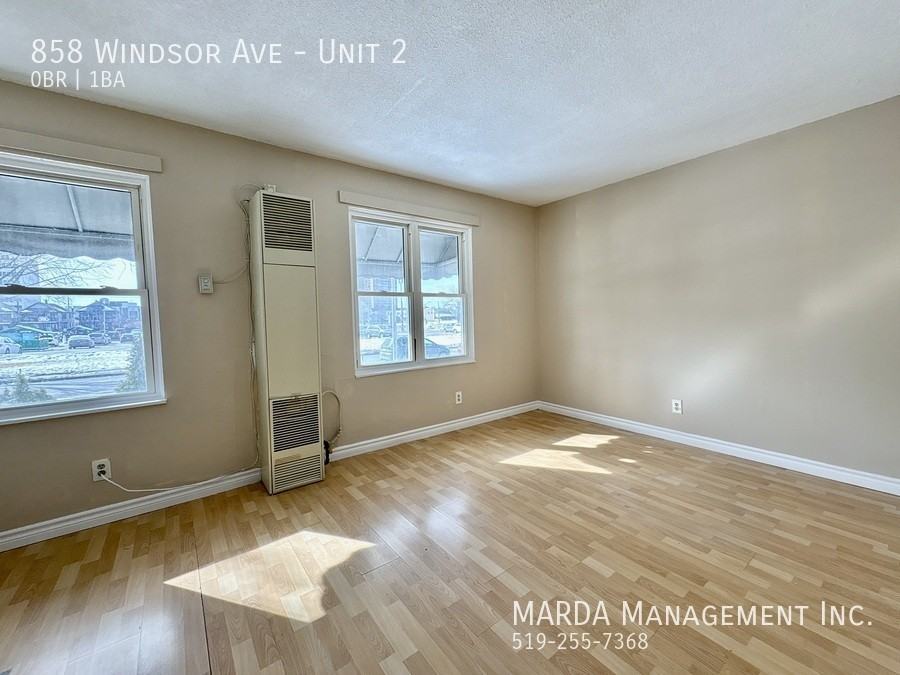 858 Windsor Ave #2 - Photo 5 of 14