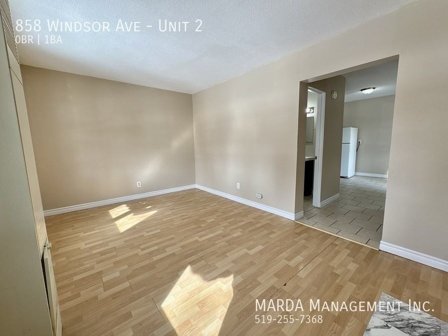 858 Windsor Ave #2 - Photo 6 of 14