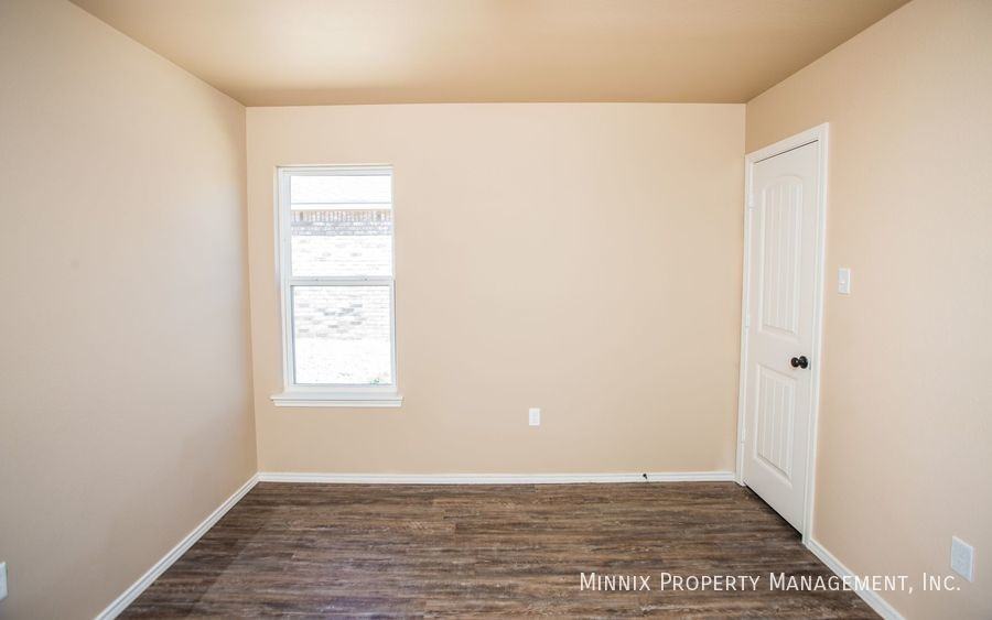 2602 N Avenue P - Photo 6 of 28