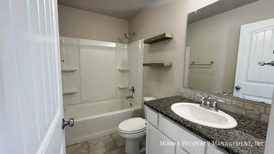 7503 101st St - Photo 5 of 27