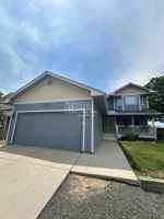 featured image of 1415 Maple Dr