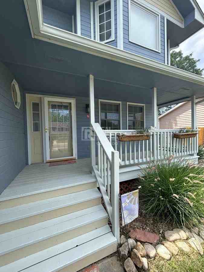 1415 Maple Dr - Photo 3 of 50