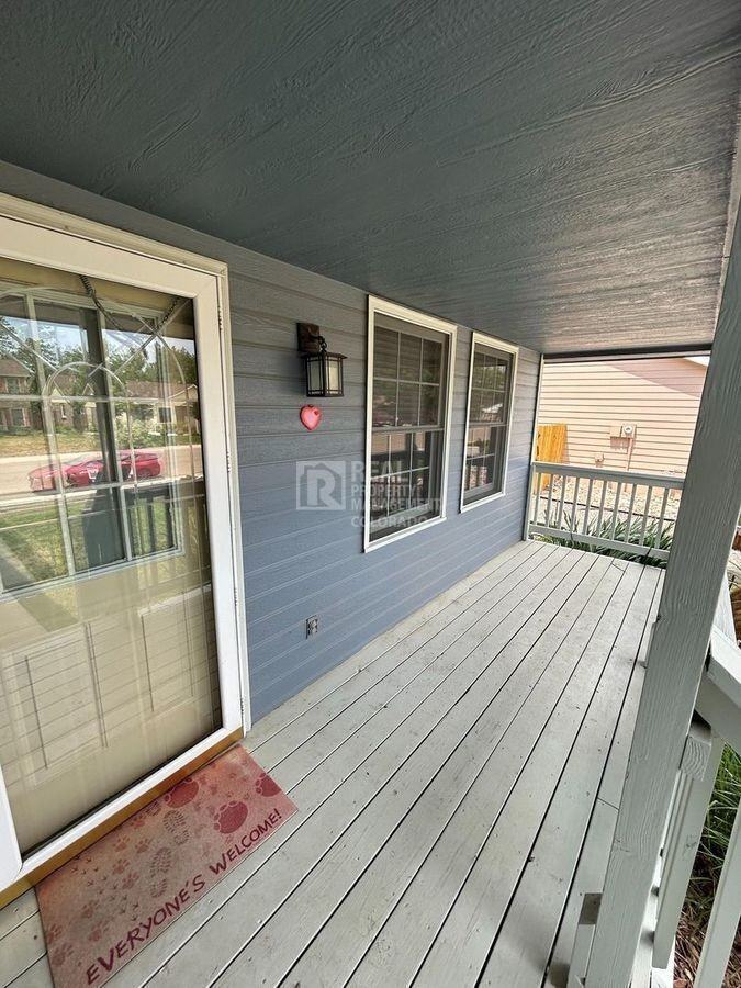 1415 Maple Dr - Photo 5 of 50