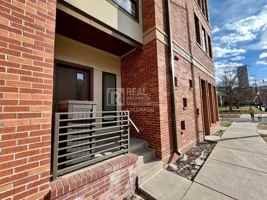 featured image of 2200 Tremont Pl #1