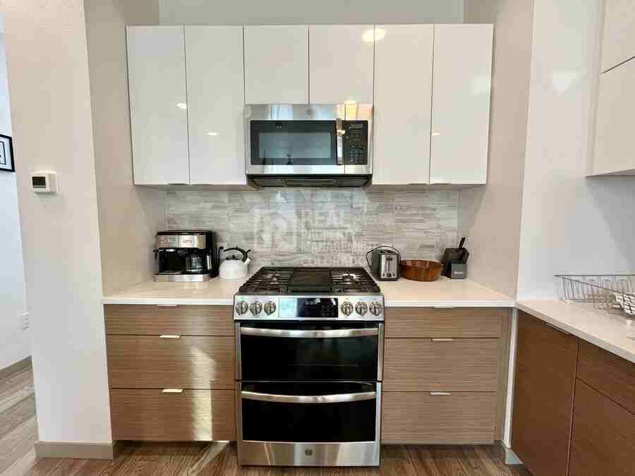 2200 Tremont Pl #1 - Photo 6 of 28