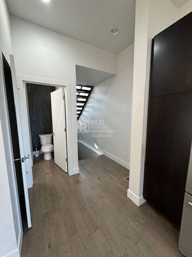 5545 Valentia St - Photo 6 of 26