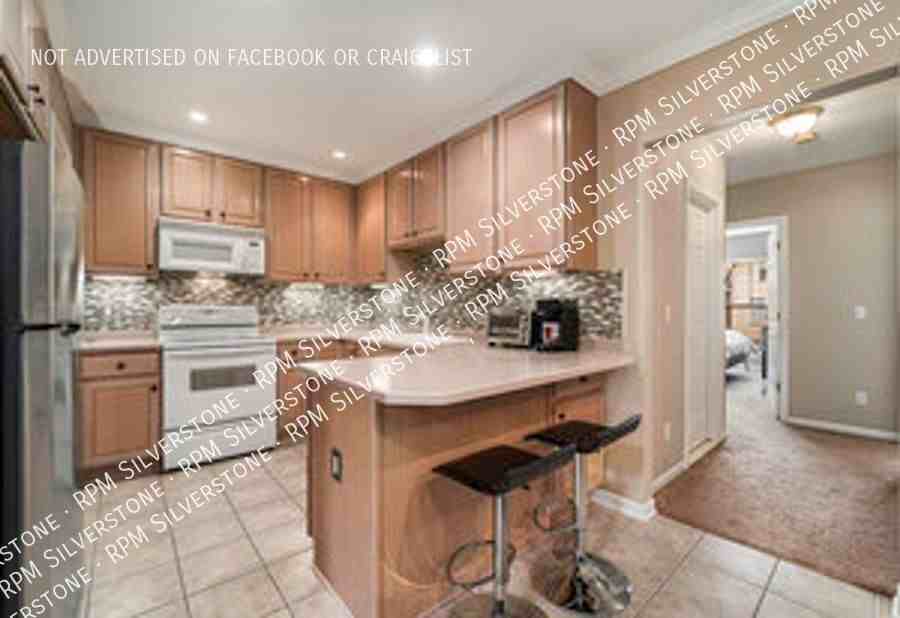 152 Tiffany Ln - Photo 3 of 16