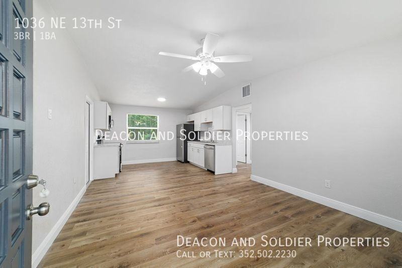 1036 Ne 13th St - Photo 4 of 37