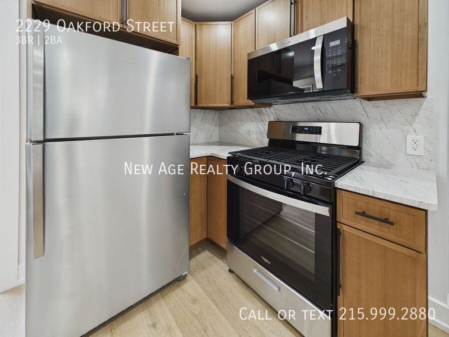 2229 Oakford St - Photo 2 of 17