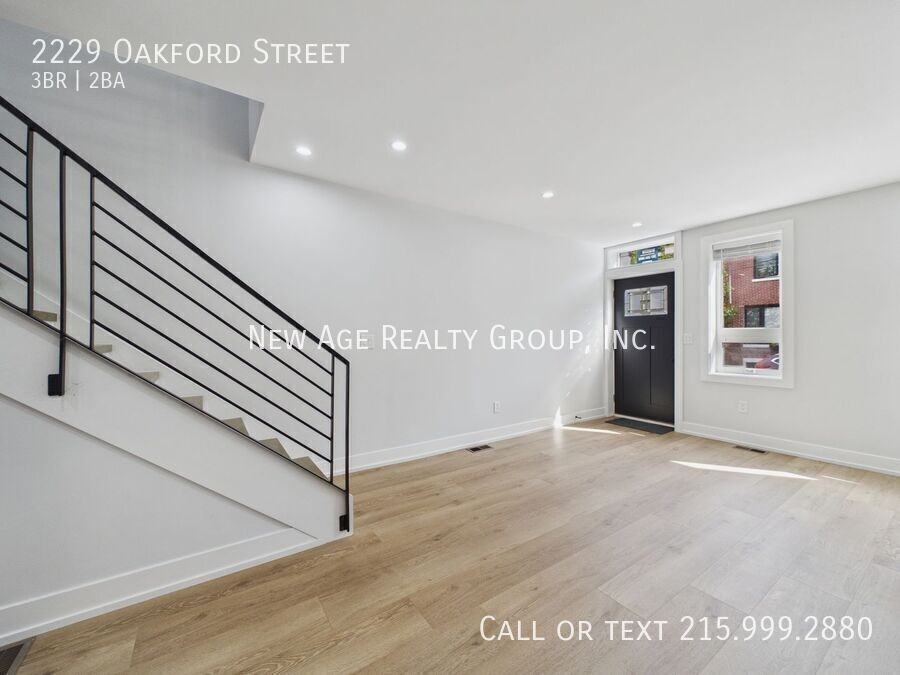 2229 Oakford St - Photo 3 of 17