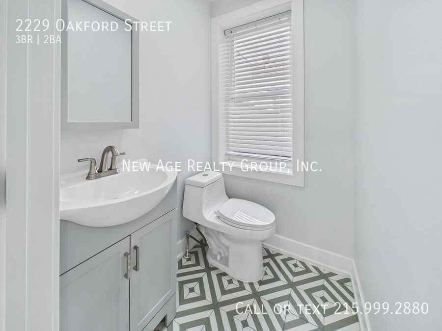 2229 Oakford St - Photo 4 of 17