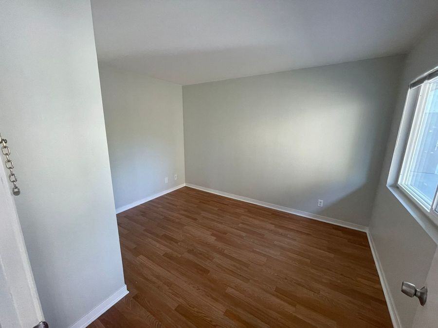 2537 Ellsworth St #B - Photo 3 of 11