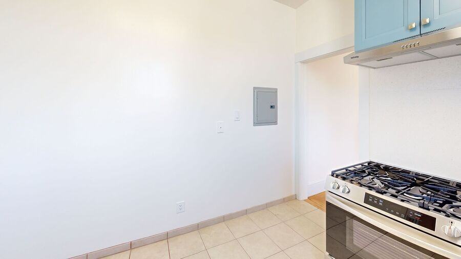 305 23rd Ave #04 - Photo 2 of 28