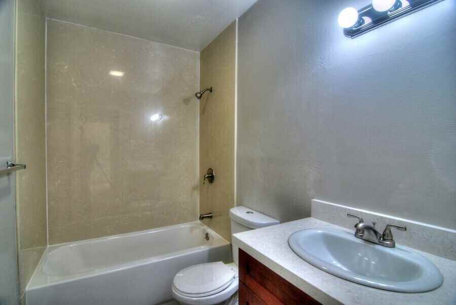 319 Poplar Ave #01 - Photo 6 of 14