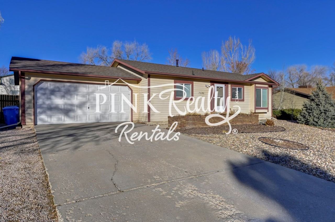 7650 Vallhalla Dr - Photo 2 of 35