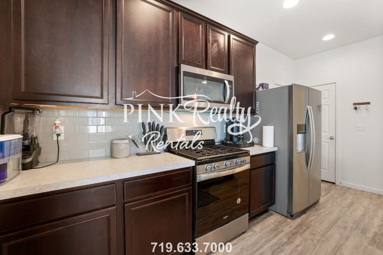 9454 Crosshaven Vw - Photo 7 of 31