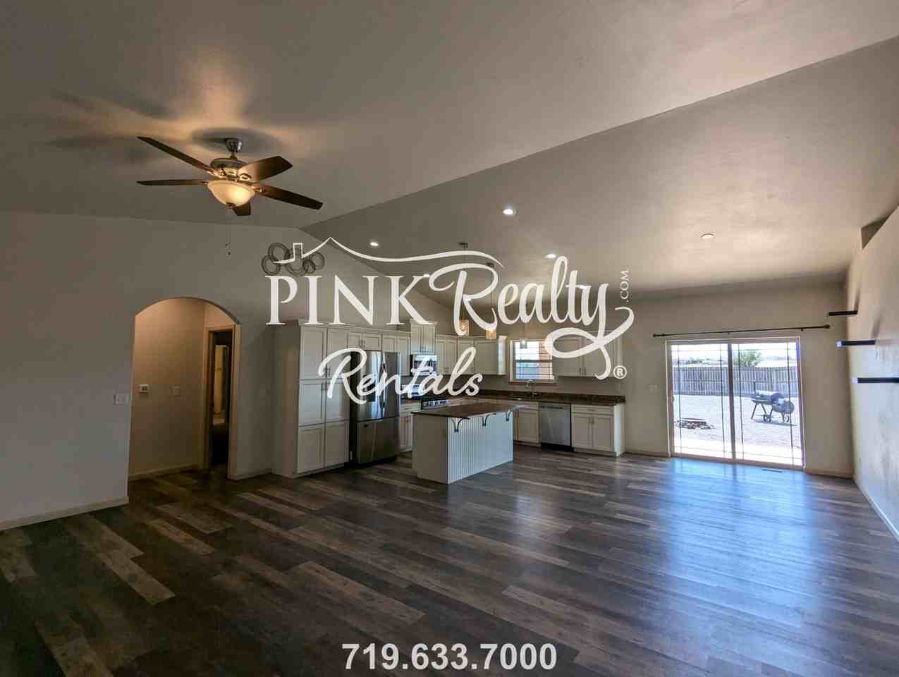 1325 N Challenger Dr - Photo 7 of 50