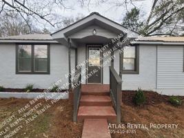 featured image of 216 Mountain St