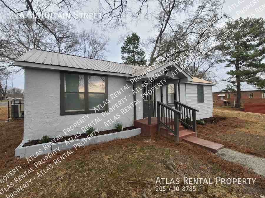 216 Mountain St - Photo 3 of 18