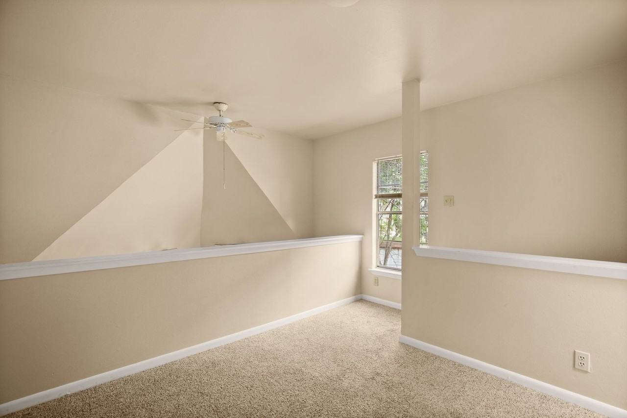 3302 Hemlock Ave #B - Photo 7 of 10