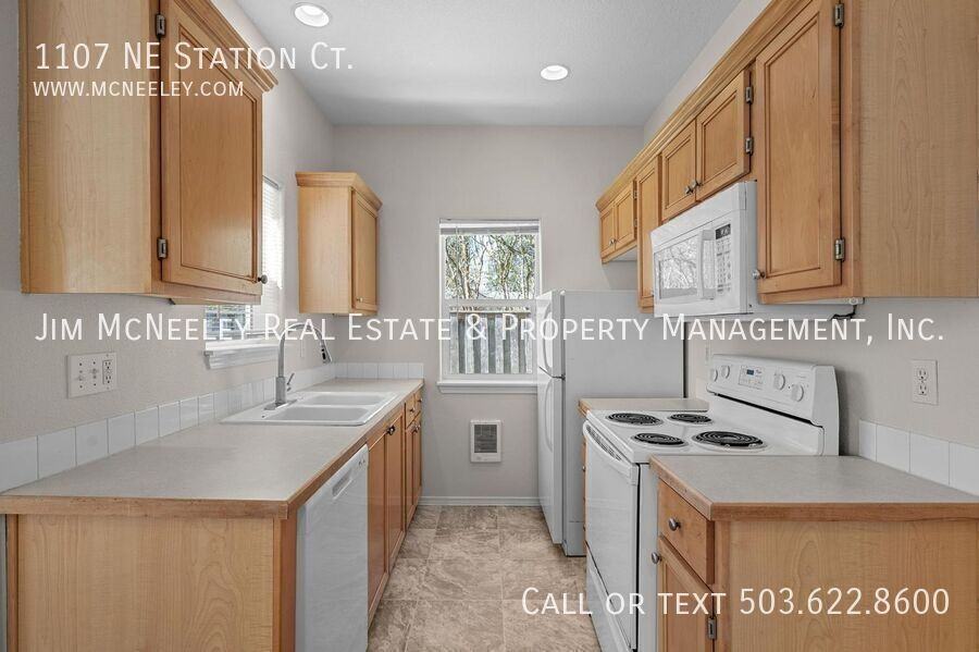 1107 Ne Station Ct - Photo 6 of 24