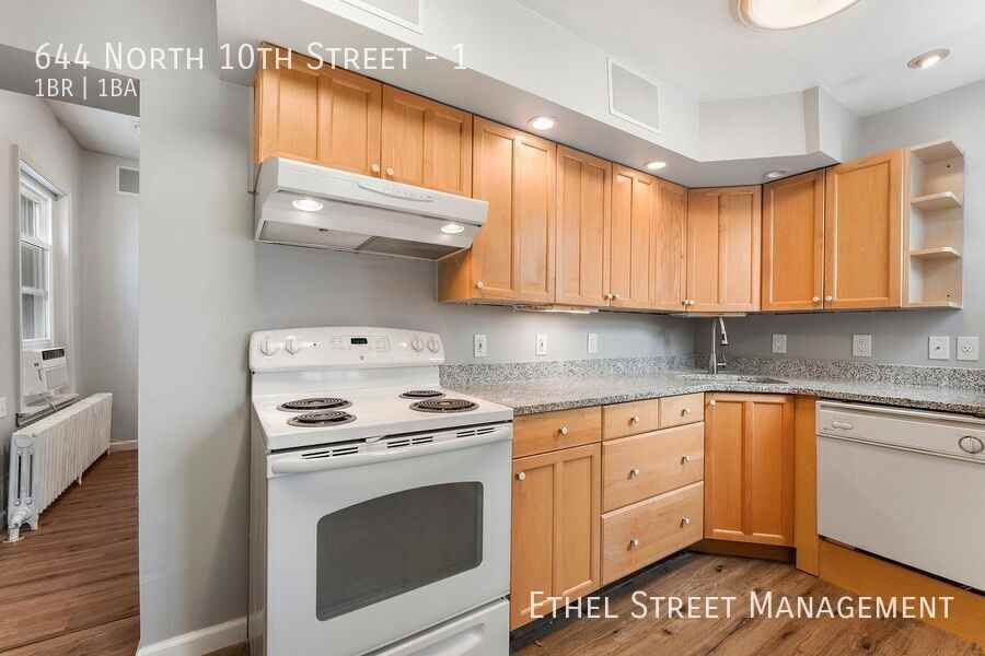 644 N 10th St #1 - Photo 3 of 28