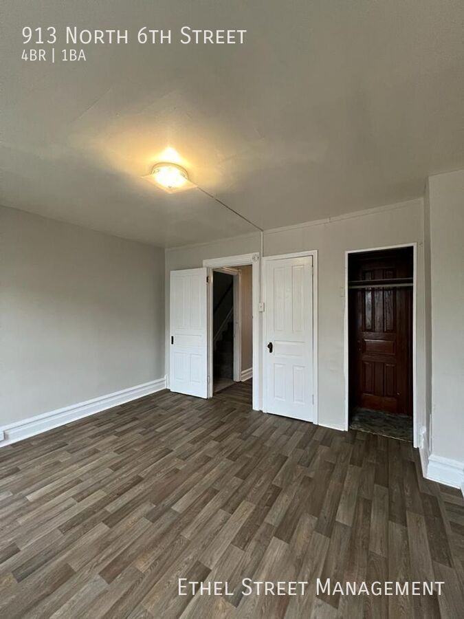 913 N 6th St - Photo 3 of 34