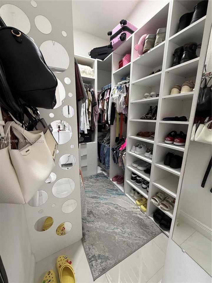 2330 Southwest 132nd Way #2330 - Photo 6 of 25