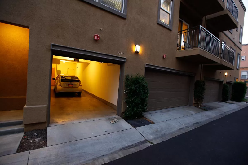 1115 Armstrong Dr - Photo 2 of 25