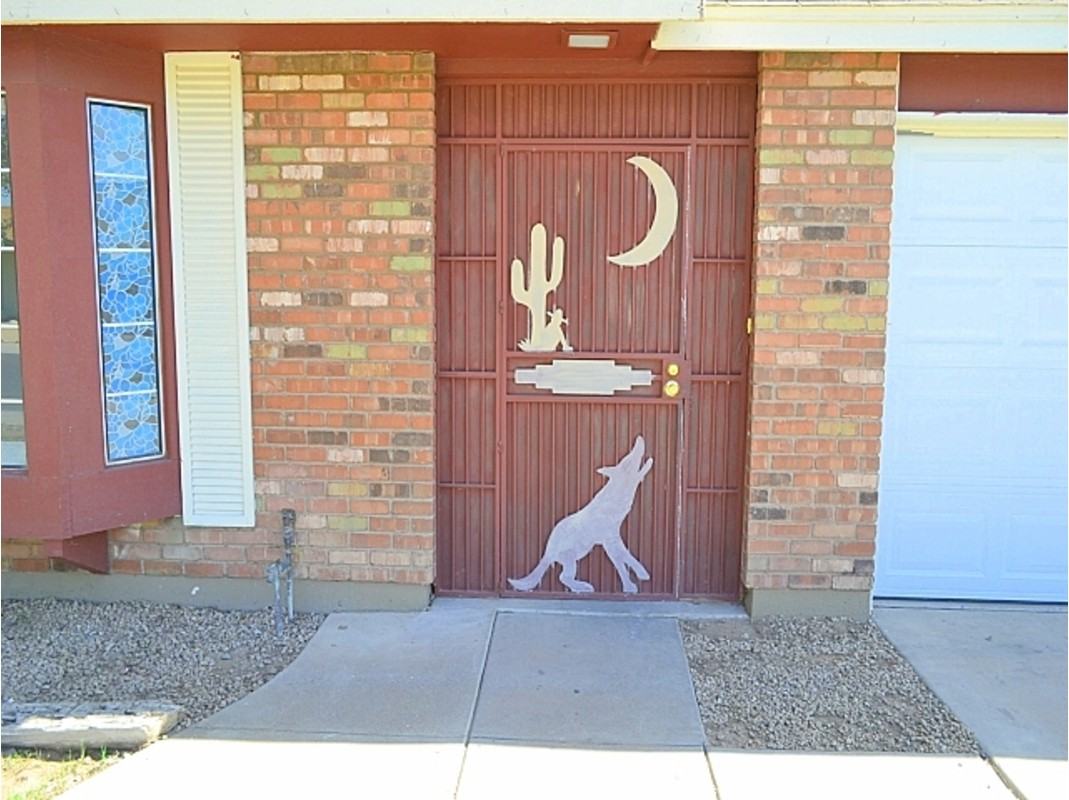 6941 W Vermont Ave - Photo 3 of 39