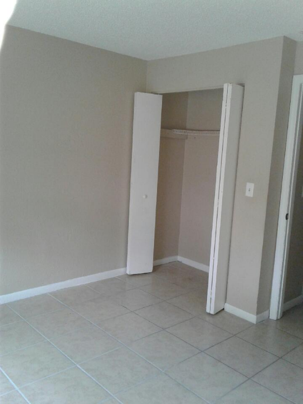 512 Dade Ave - Photo 5 of 8