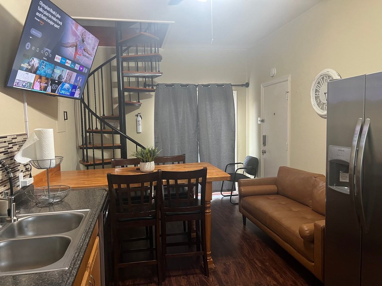 14014 Summerwood Ln #B - Photo 5 of 28