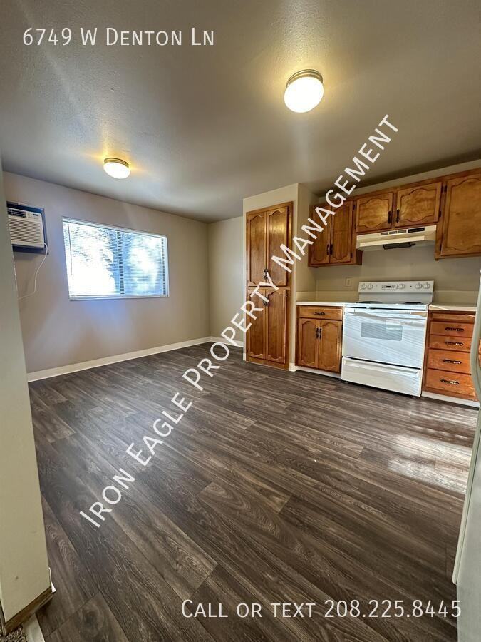 6749 W Denton Ln #6749 - Photo 2 of 11