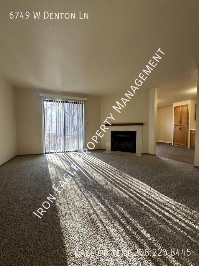 6749 W Denton Ln #6749 - Photo 5 of 11