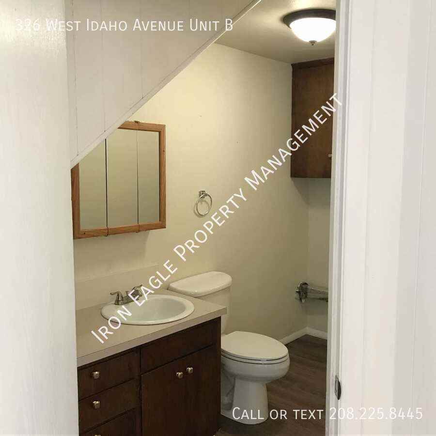 326 W Idaho Ave Apt B - Photo 3 of 6