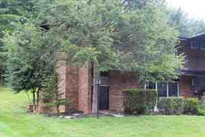 featured image of 102 Terrace Ct