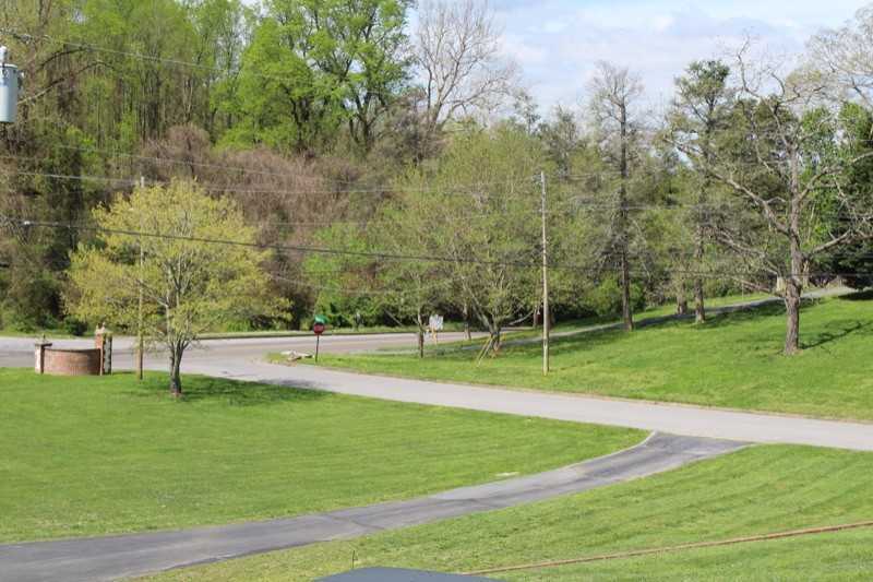 102 Terrace Ct - Photo 6 of 33
