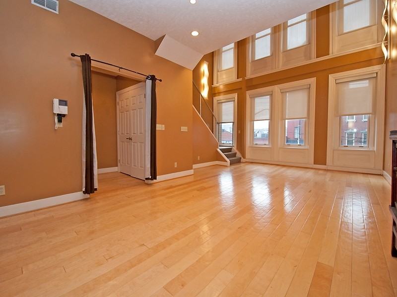 1922 E Carson St - Photo 4 of 17